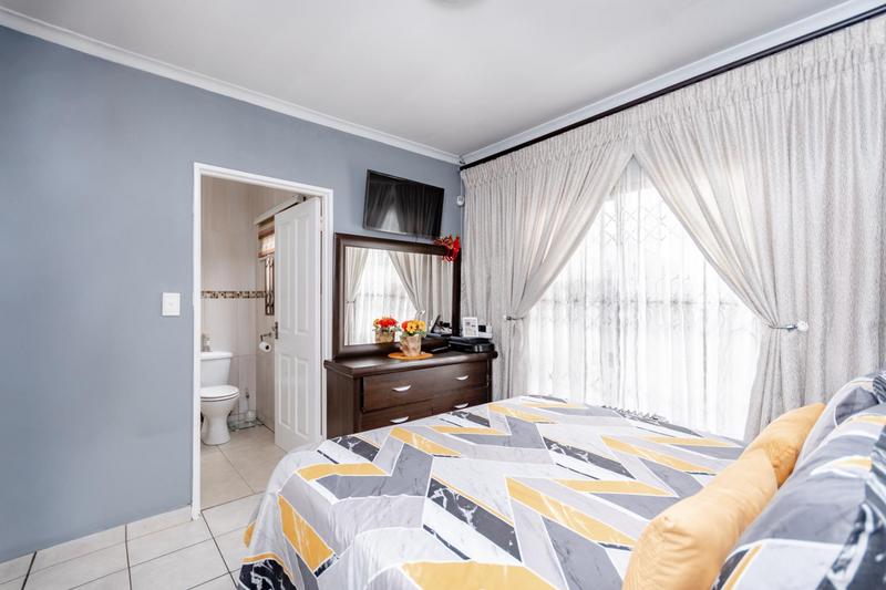 3 Bedroom Property for Sale in Roodekop Gauteng