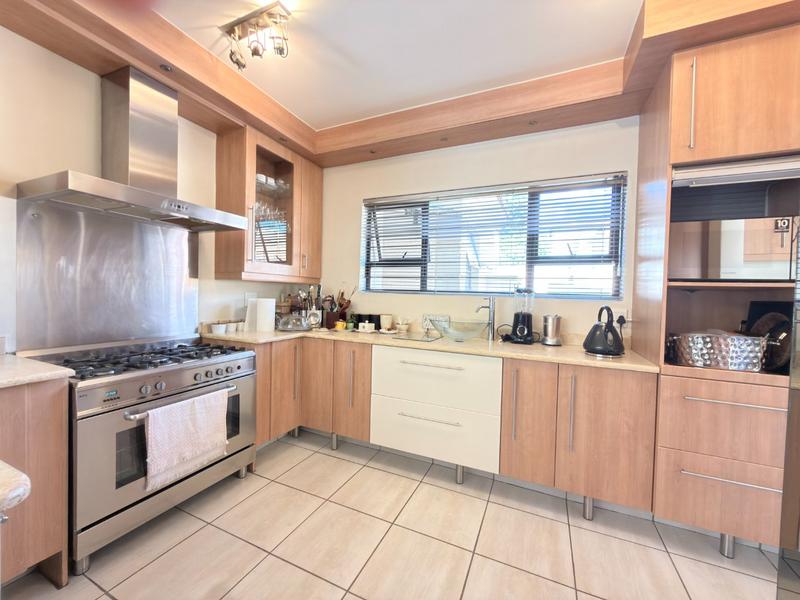 To Let 3 Bedroom Property for Rent in Broadacres Gauteng