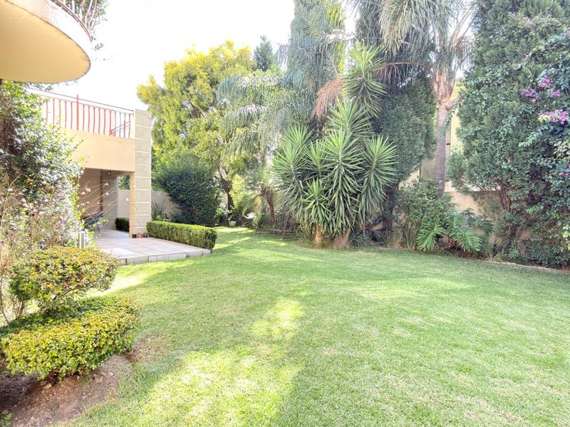 To Let 3 Bedroom Property for Rent in Broadacres Gauteng
