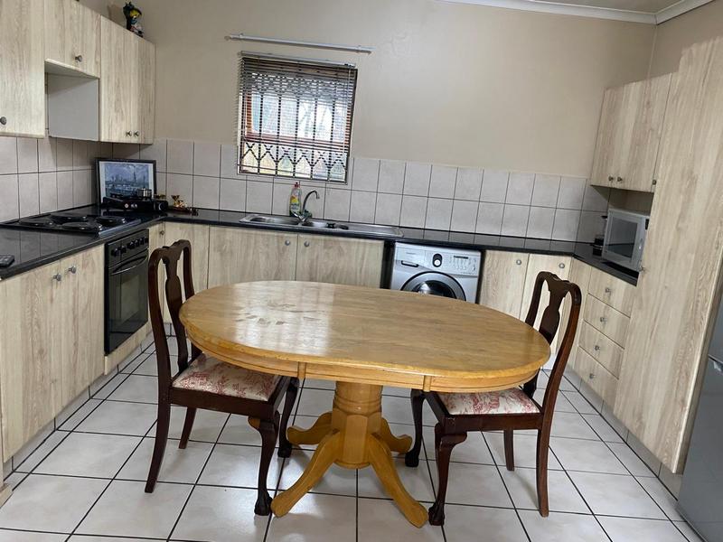 To Let 2 Bedroom Property for Rent in Fourways Gauteng