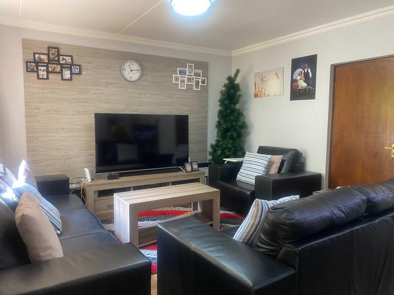 To Let 3 Bedroom Property for Rent in Lonehill Gauteng