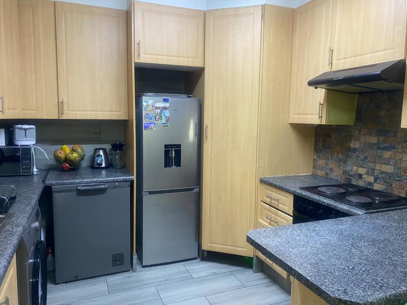 To Let 3 Bedroom Property for Rent in Lonehill Gauteng