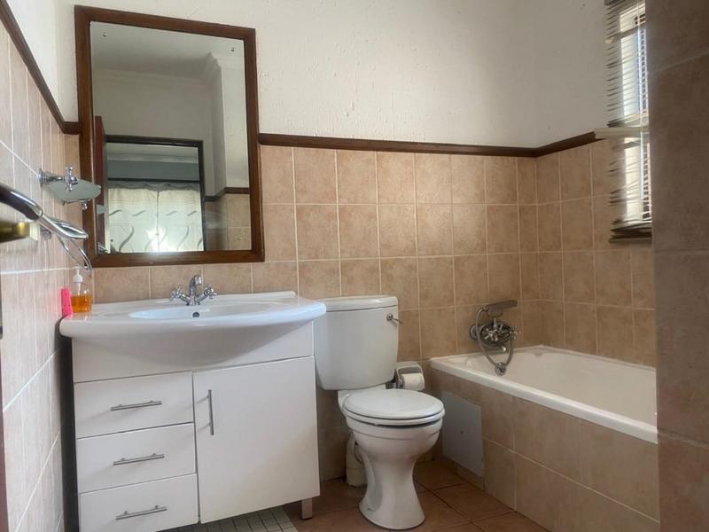 To Let 3 Bedroom Property for Rent in Lonehill Gauteng