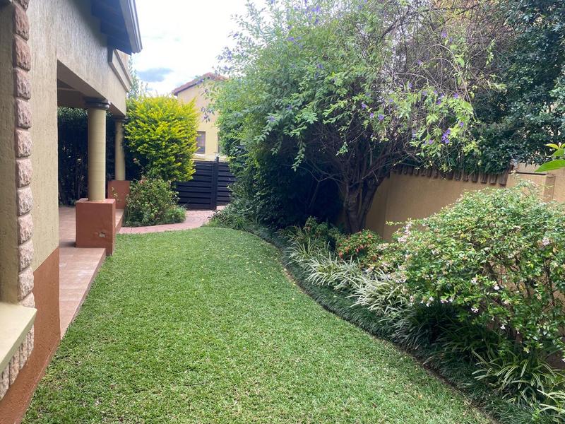 3 Bedroom Property for Sale in Douglasdale Gauteng