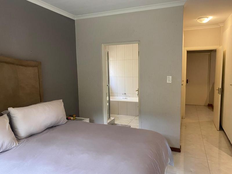 3 Bedroom Property for Sale in Douglasdale Gauteng