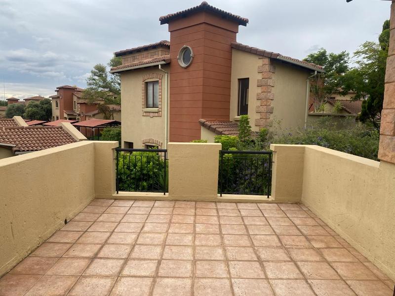 3 Bedroom Property for Sale in Douglasdale Gauteng