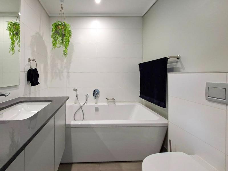 To Let 2 Bedroom Property for Rent in Midstream Estate Gauteng