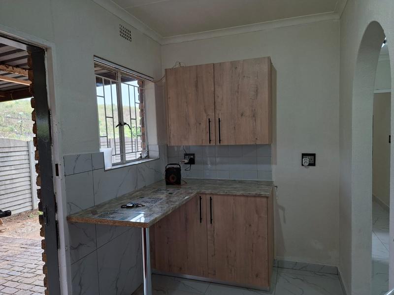 2 Bedroom Property for Sale in Bonaero Park Gauteng