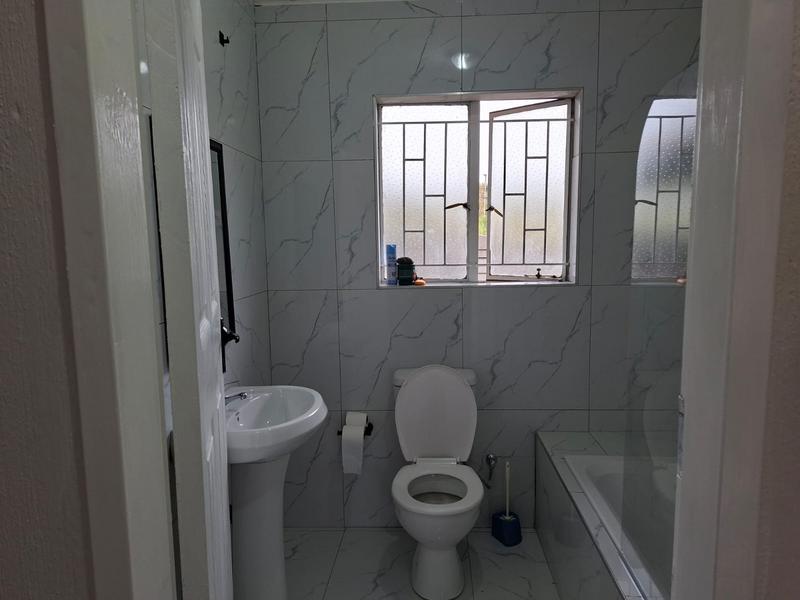 2 Bedroom Property for Sale in Bonaero Park Gauteng