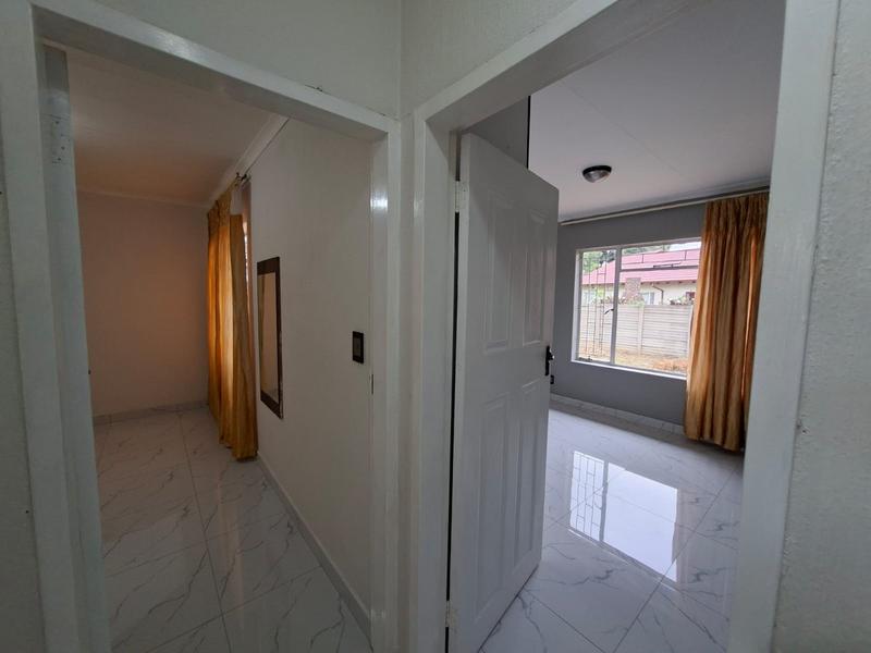 2 Bedroom Property for Sale in Bonaero Park Gauteng