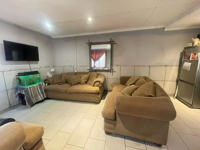 1 Bedroom Property for Sale in Bonaero Park Gauteng