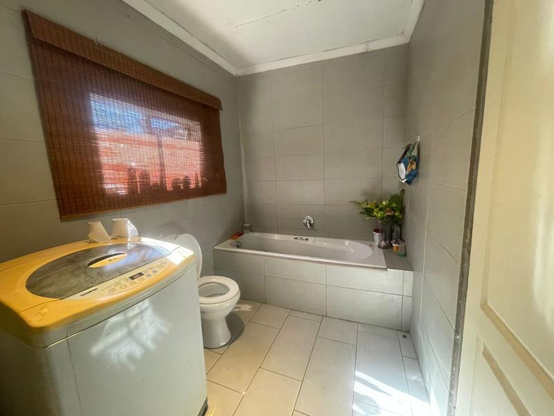1 Bedroom Property for Sale in Bonaero Park Gauteng
