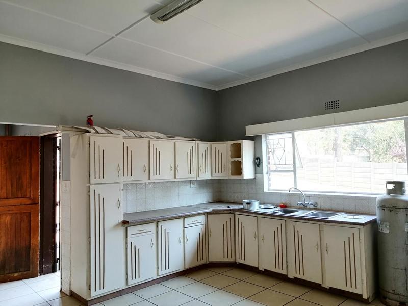 3 Bedroom Property for Sale in Bonaero Park Gauteng