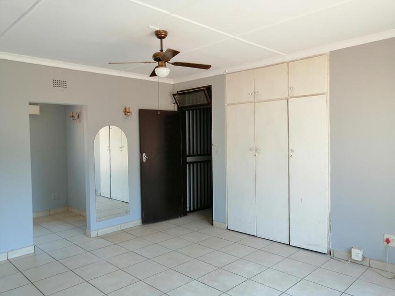 3 Bedroom Property for Sale in Bonaero Park Gauteng