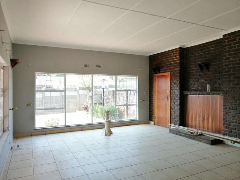 3 Bedroom Property for Sale in Bonaero Park Gauteng
