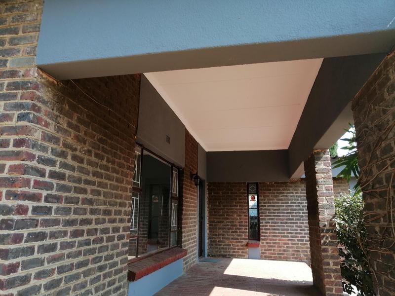 3 Bedroom Property for Sale in Bonaero Park Gauteng