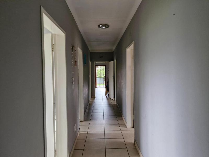3 Bedroom Property for Sale in Bonaero Park Gauteng