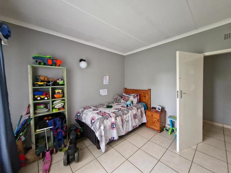 3 Bedroom Property for Sale in Bonaero Park Gauteng