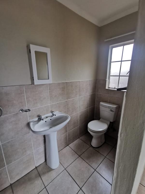 3 Bedroom Property for Sale in Erand Gardens Gauteng
