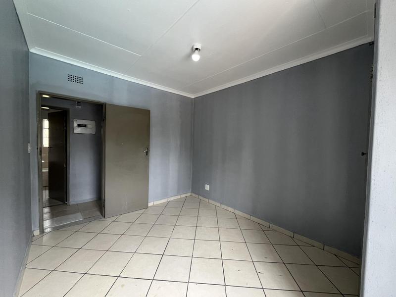 To Let 3 Bedroom Property for Rent in Birch Acres Gauteng