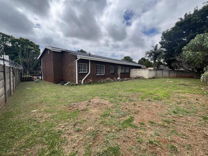To Let 3 Bedroom Property for Rent in Birch Acres Gauteng