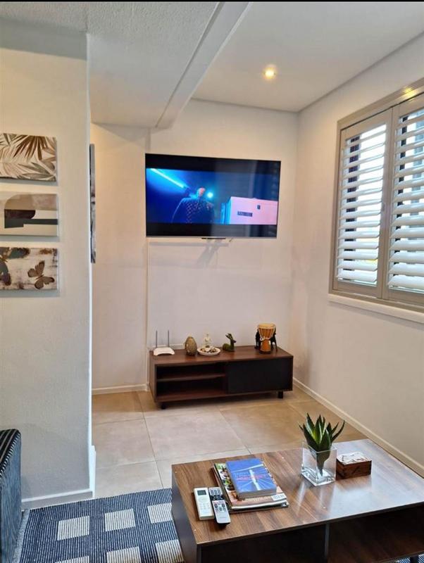 To Let 1 Bedroom Property for Rent in Sandton Central Gauteng