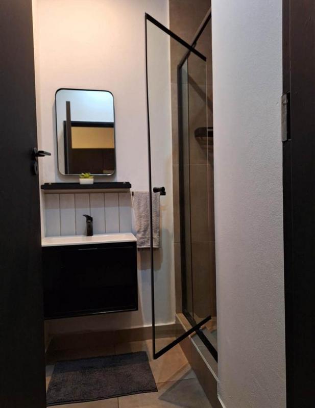 To Let 1 Bedroom Property for Rent in Sandton Central Gauteng