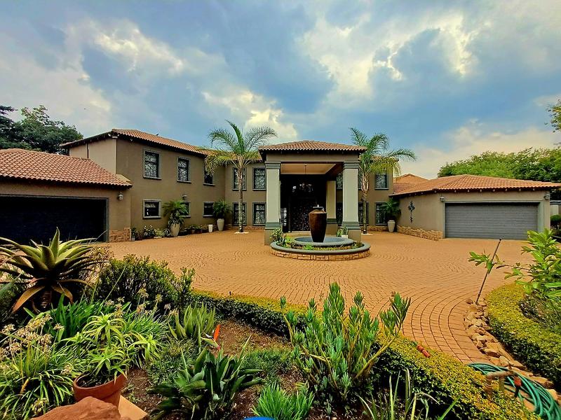 5 Bedroom Property for Sale in Lakefield Gauteng