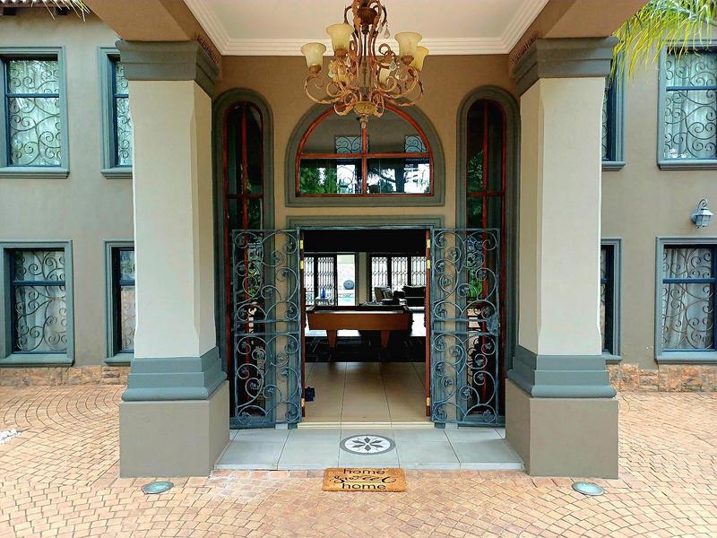 5 Bedroom Property for Sale in Lakefield Gauteng