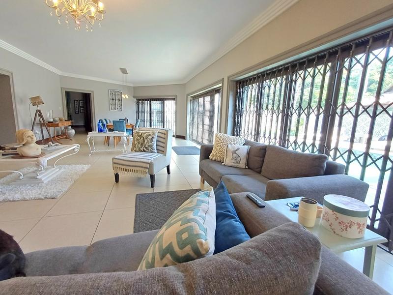 5 Bedroom Property for Sale in Lakefield Gauteng