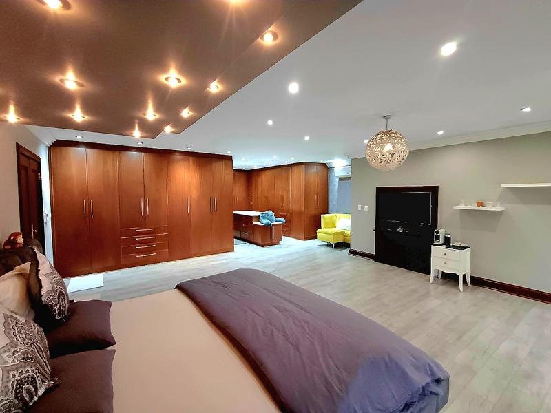 5 Bedroom Property for Sale in Lakefield Gauteng