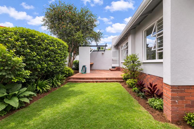 2 Bedroom Property for Sale in Bryanston Gauteng