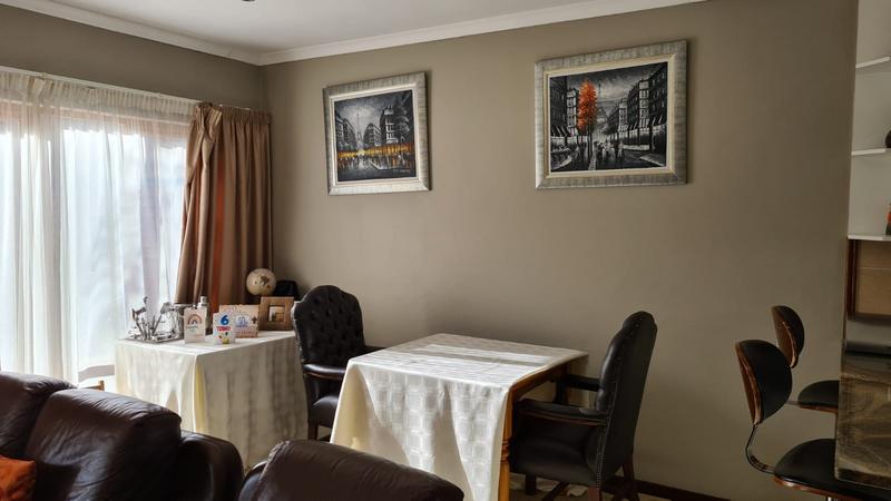 2 Bedroom Property for Sale in Noordwyk Gauteng