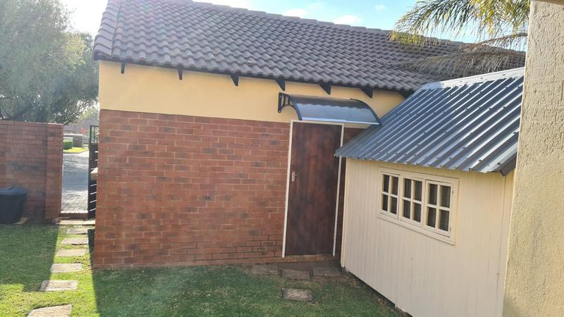 2 Bedroom Property for Sale in Noordwyk Gauteng