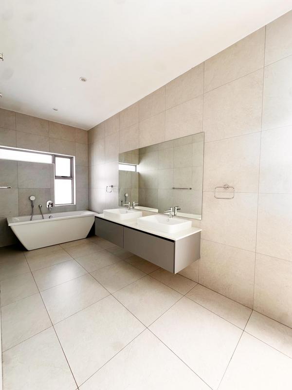 To Let 3 Bedroom Property for Rent in Bryanston Gauteng