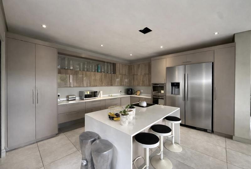 To Let 5 Bedroom Property for Rent in Morningside Gauteng