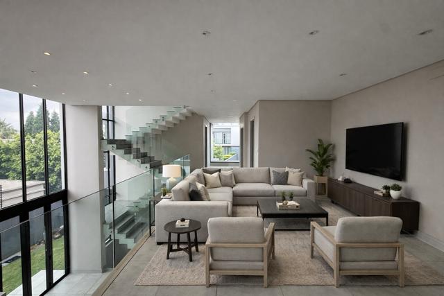 To Let 5 Bedroom Property for Rent in Sandown Gauteng