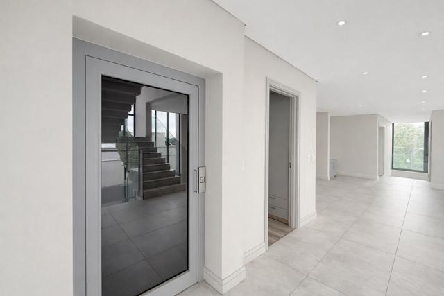 To Let 5 Bedroom Property for Rent in Sandown Gauteng