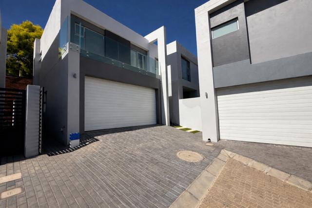 3 Bedroom Property for Sale in Bryanston Gauteng