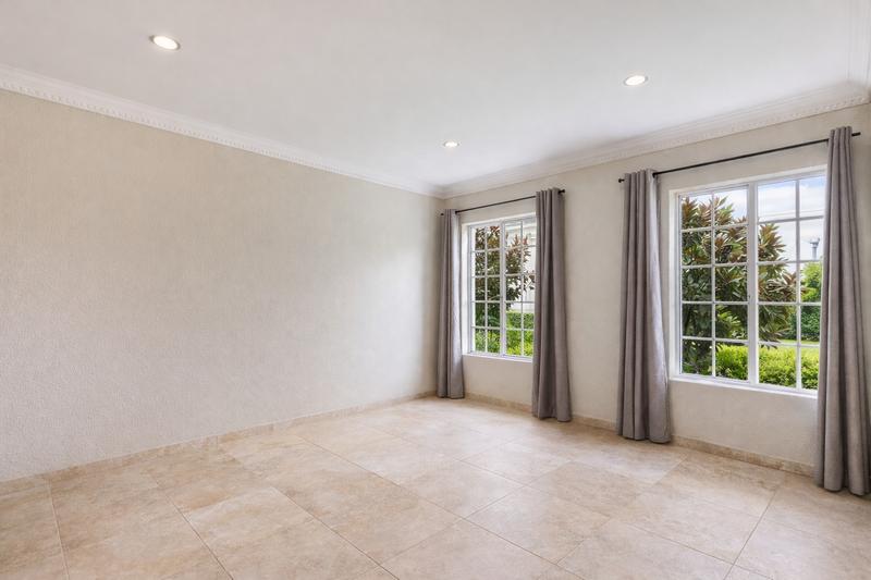 2 Bedroom Property for Sale in Waterkloof Ridge Gauteng