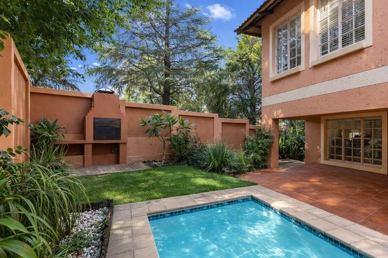 2 Bedroom Property for Sale in Waterkloof Ridge Gauteng