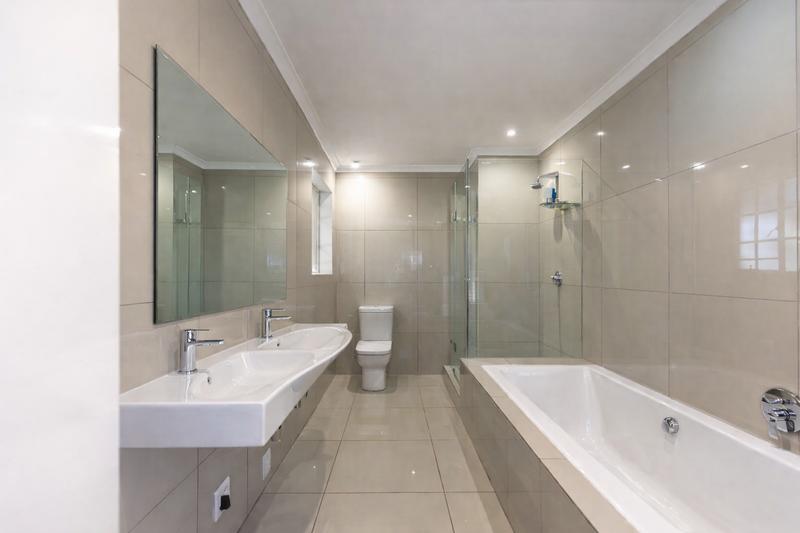 2 Bedroom Property for Sale in Waterkloof Ridge Gauteng