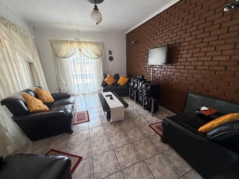 3 Bedroom Property for Sale in Bonanne Gauteng