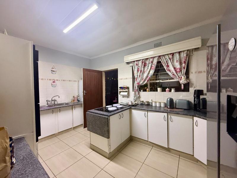3 Bedroom Property for Sale in Flora Gardens Gauteng