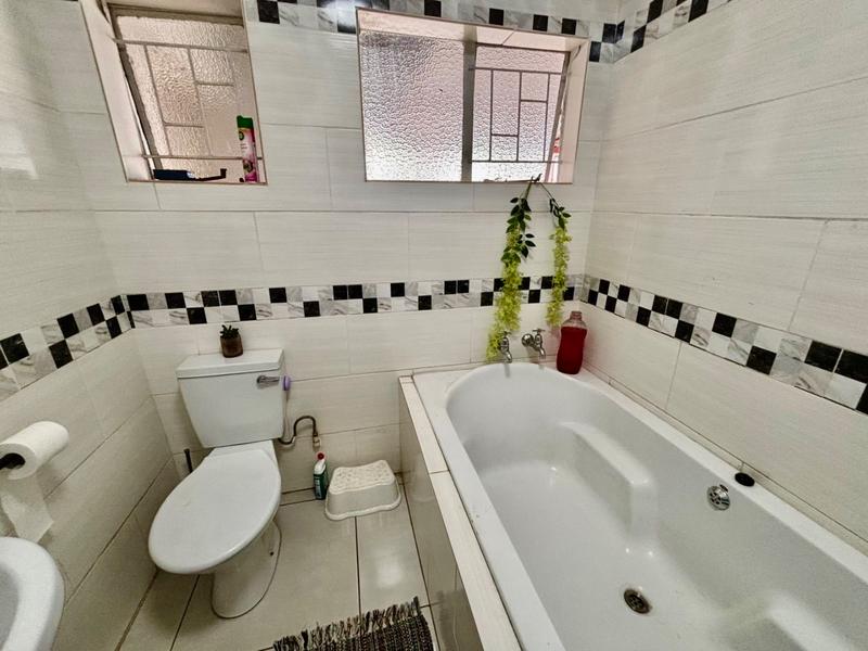 4 Bedroom Property for Sale in Vanderbijlpark CW 1 Gauteng