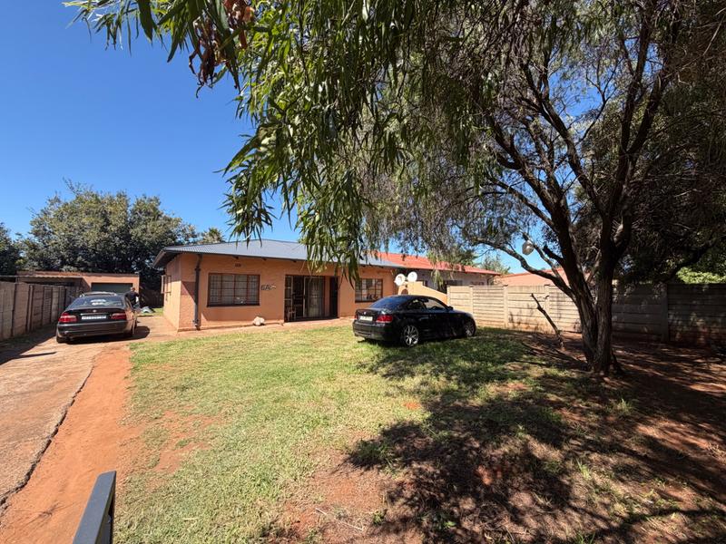 2 Bedroom Property for Sale in Vanderbijlpark Cw 6 Gauteng