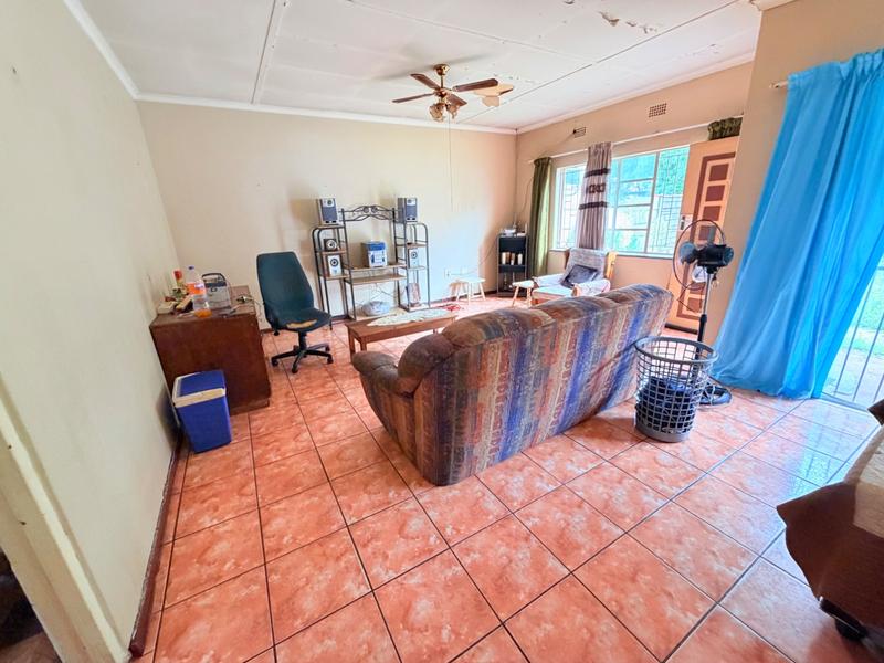 2 Bedroom Property for Sale in Vanderbijlpark Cw 6 Gauteng