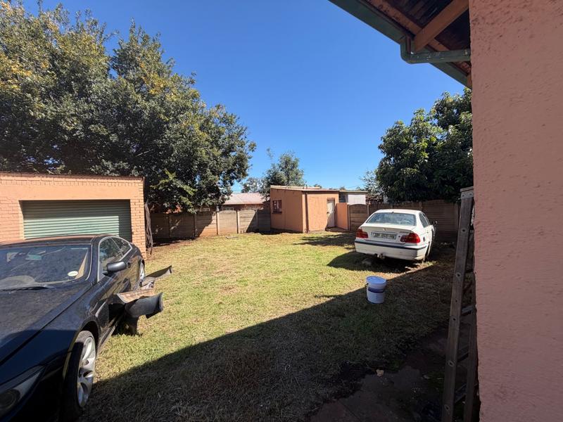2 Bedroom Property for Sale in Vanderbijlpark Cw 6 Gauteng