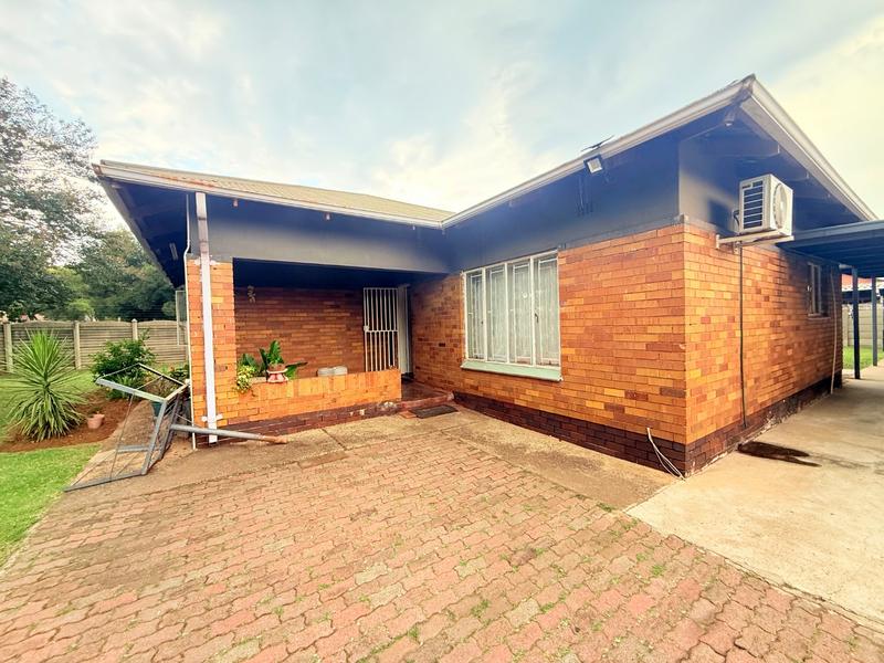 3 Bedroom Property for Sale in Vanderbijlpark Cw 6 Gauteng