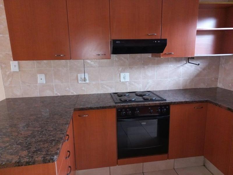 To Let 3 Bedroom Property for Rent in Dowerglen Gauteng